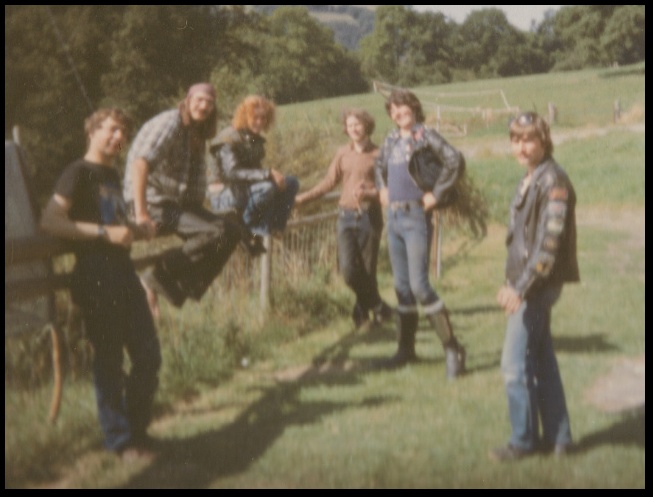 640x483 pixels (88K)